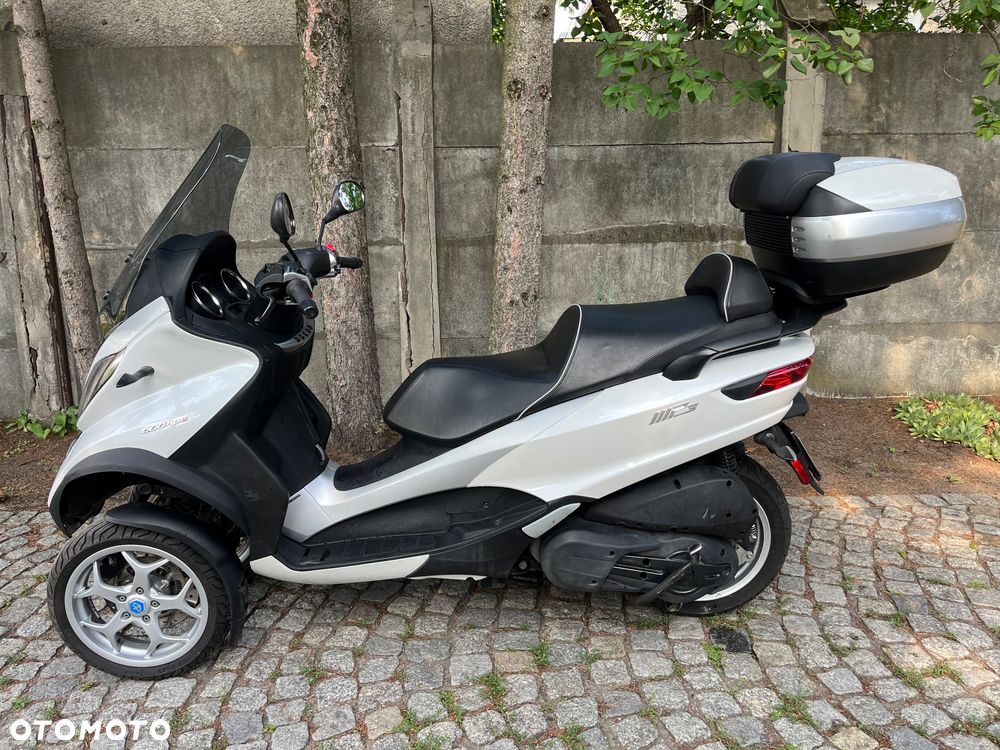 Piaggio MP-3 - 4