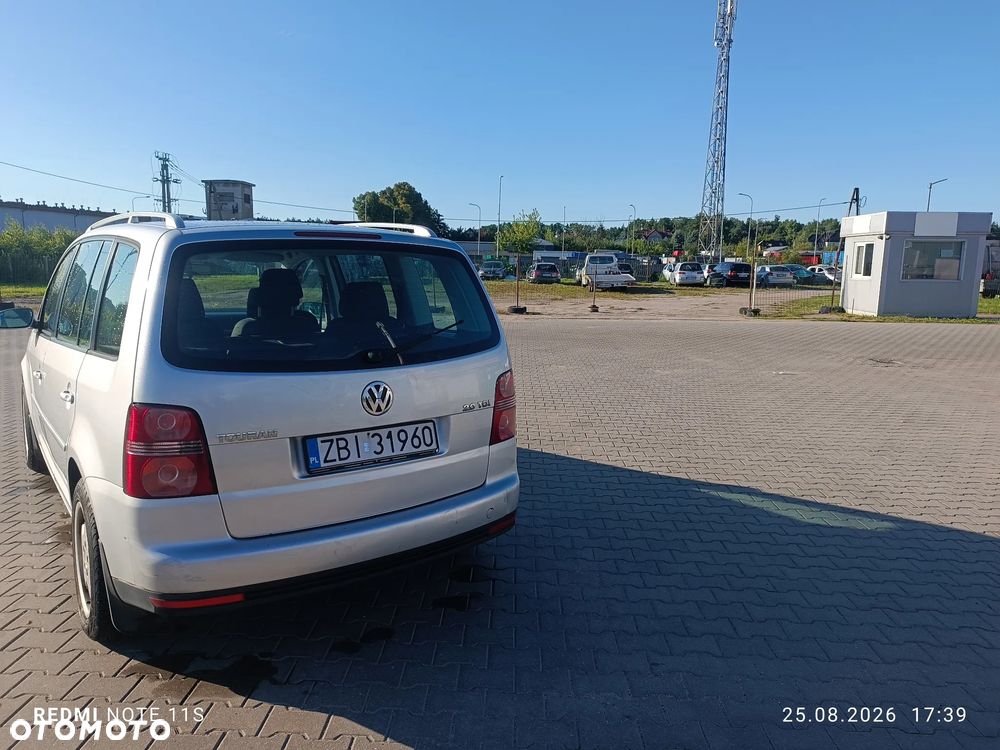 Volkswagen Touran 2006 photo 4