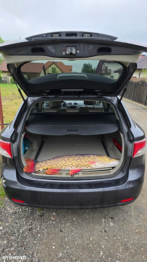 Toyota Avensis 2.0 D-4D Premium - 1