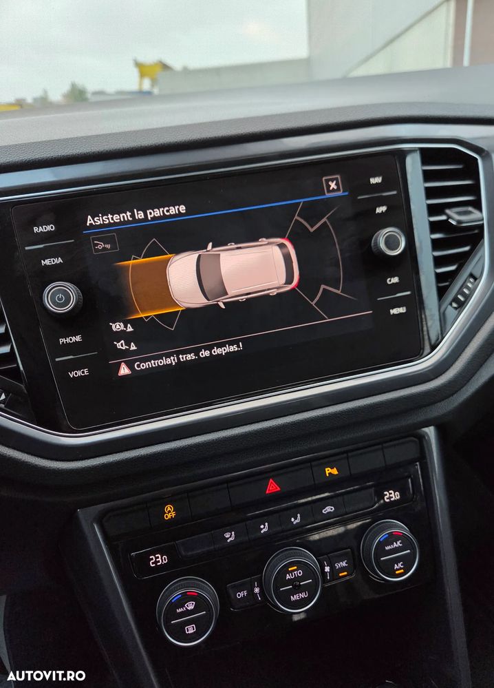 Volkswagen T-Roc 2.0 TDI SCR DSG Sport - 28