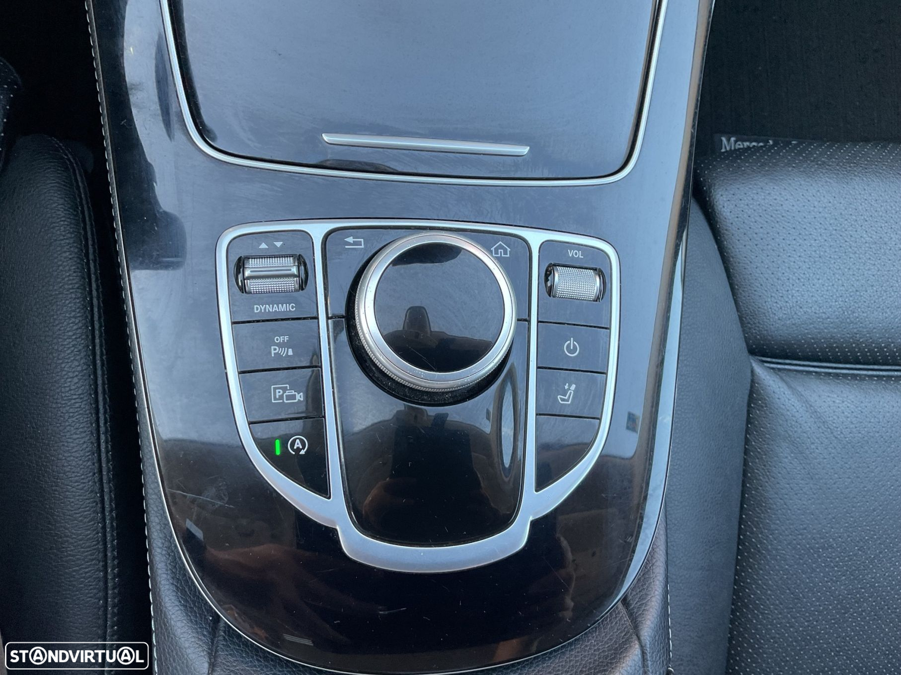 Mercedes-Benz E 220 BlueTEC Avantgarde Auto. - 35