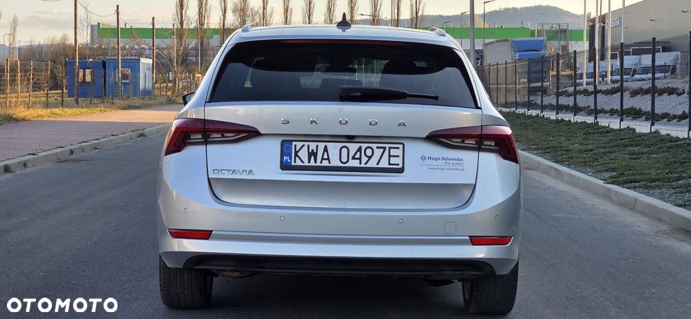 Skoda Octavia 2.0 TDI DSG Style - 6