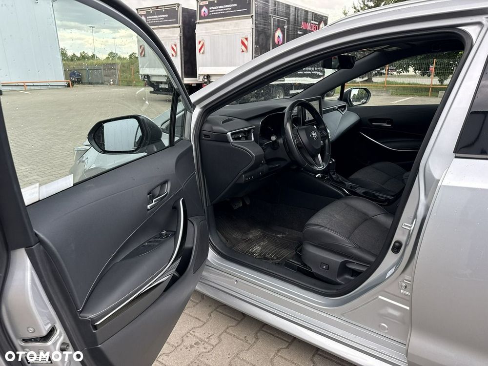 Toyota Corolla - 10