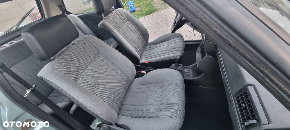 Volkswagen Golf - 15