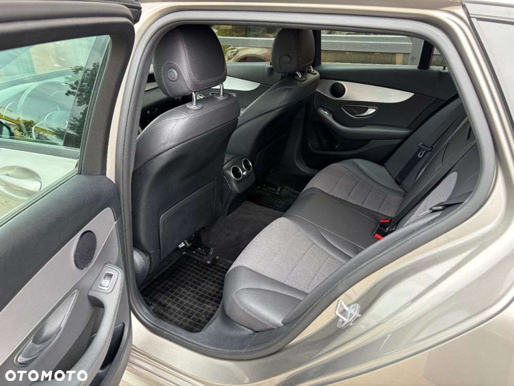 Mercedes-Benz Klasa C 220 d 9G-TRONIC Exclusive - 17