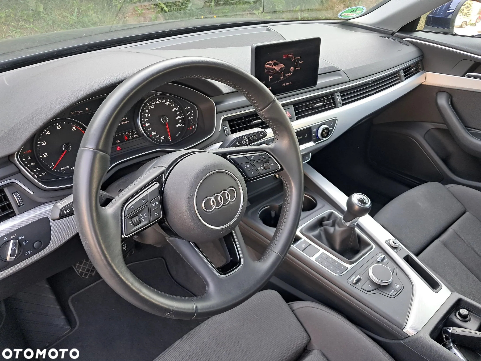 Audi A4 Avant 35 TFSI S line - 12