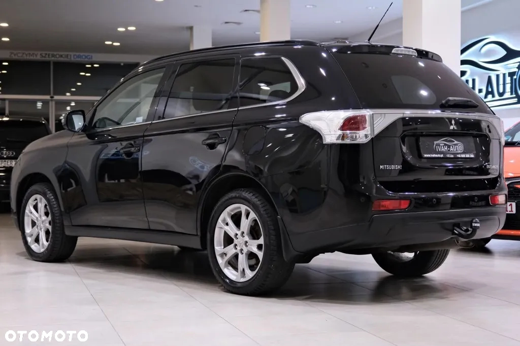 Mitsubishi Outlander 2.2 DI-D 4WD Diamant Edition - 11