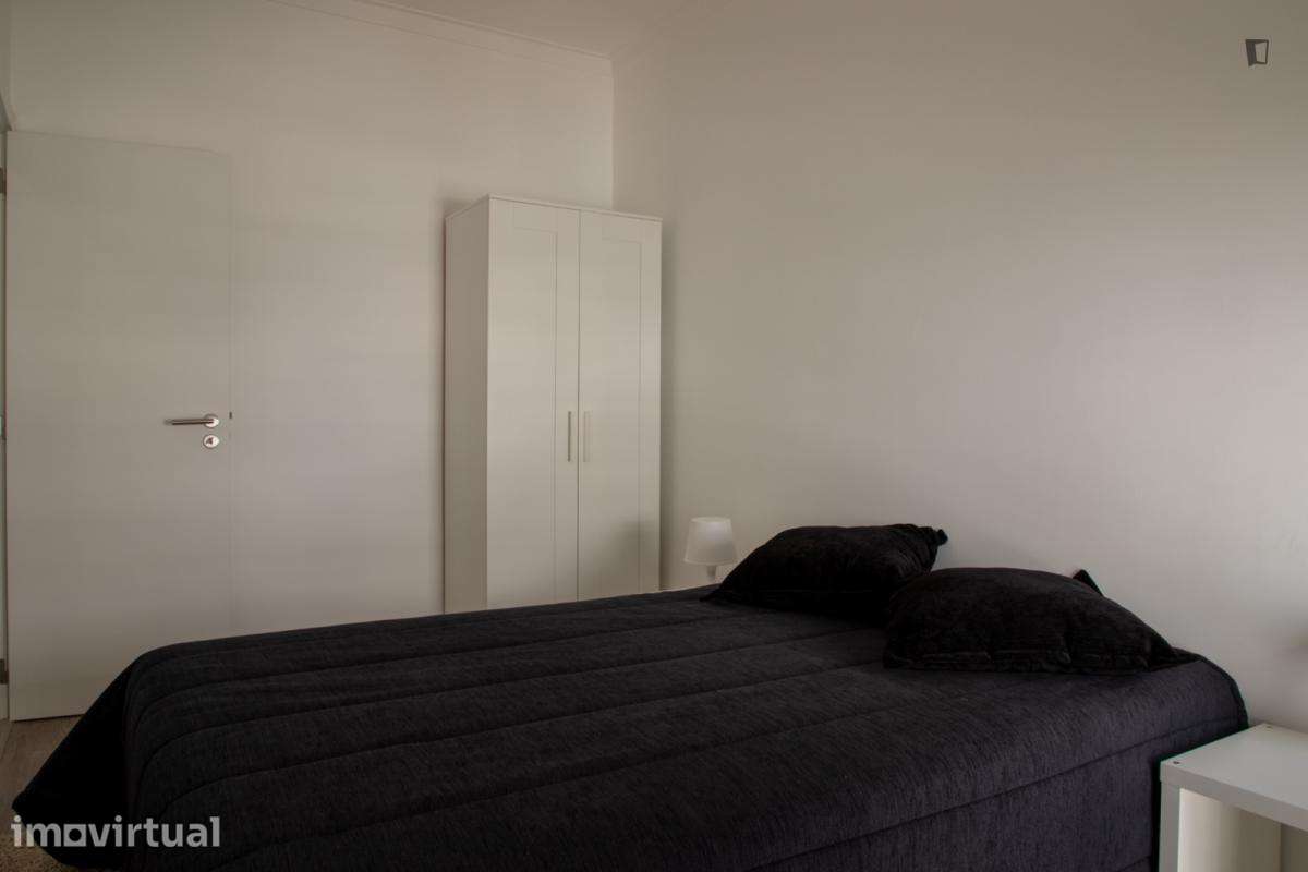 Apartamento com 3 quartos - localizado em Benfica Lisbon - Grande imagem: 3/12