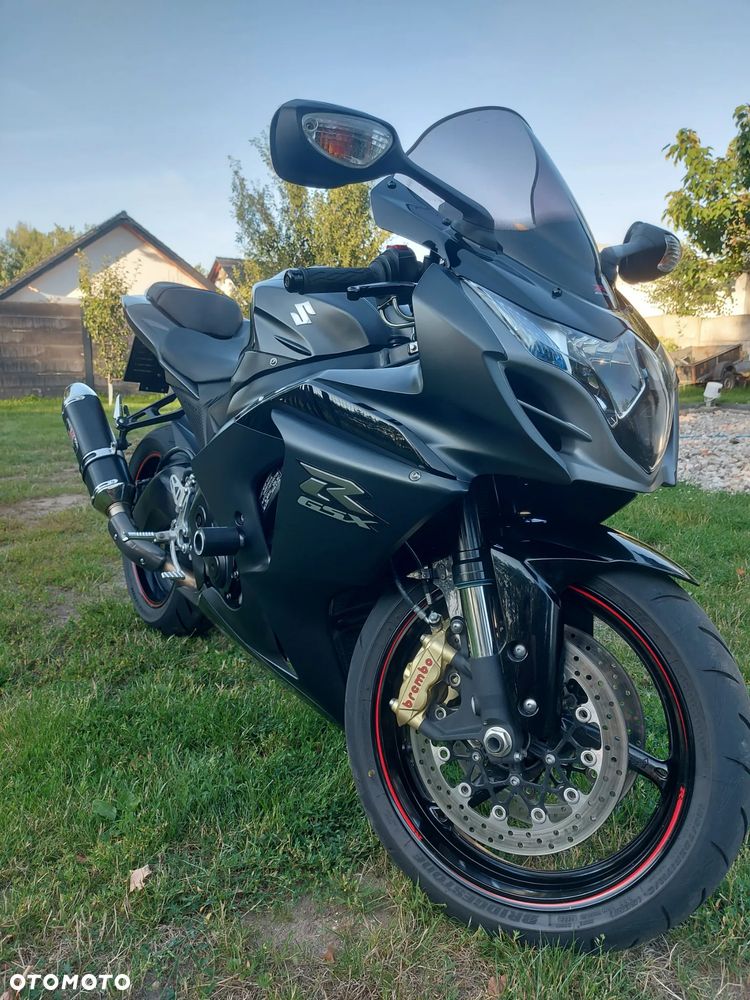 Suzuki GSX-R - 6