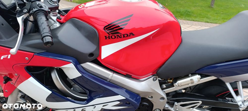Honda CBR - 37