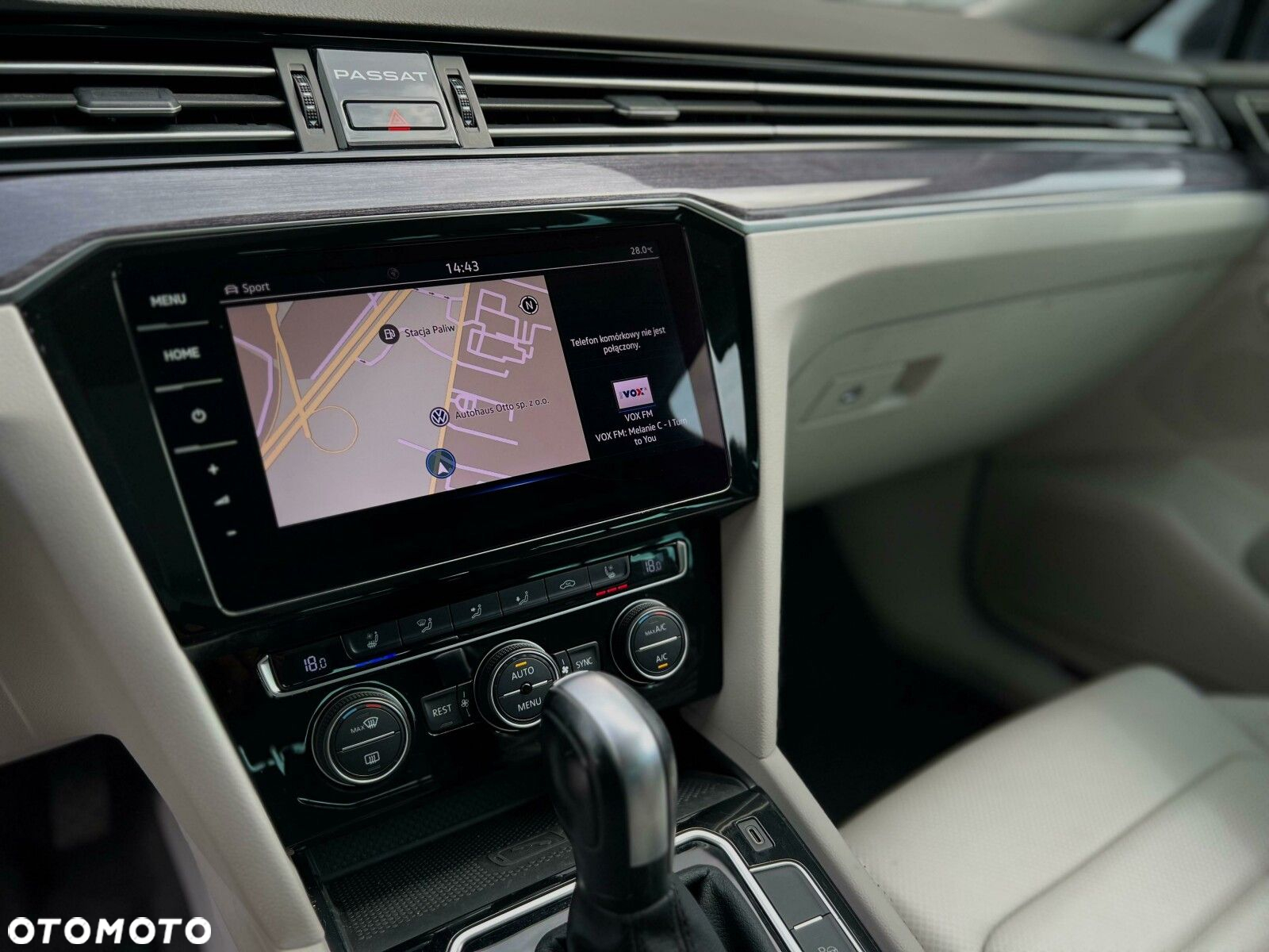 Volkswagen Passat - 14