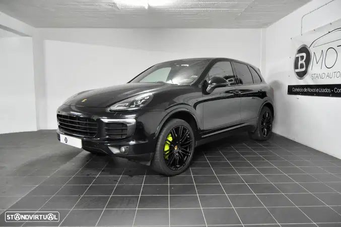 Porsche Cayenne S E-Hybrid - 3