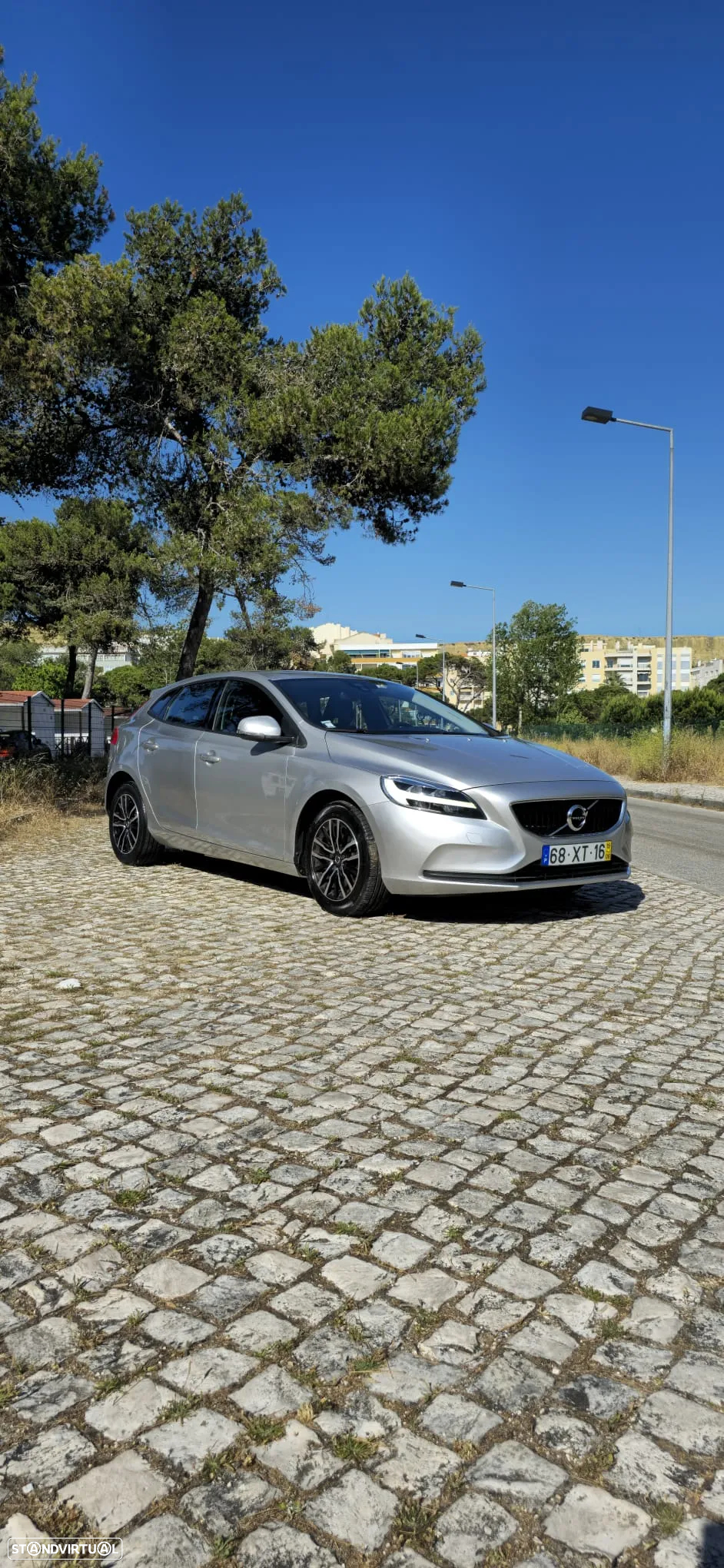 Volvo V40 2.0 D3 R-Design Momentum Geartronic - 2