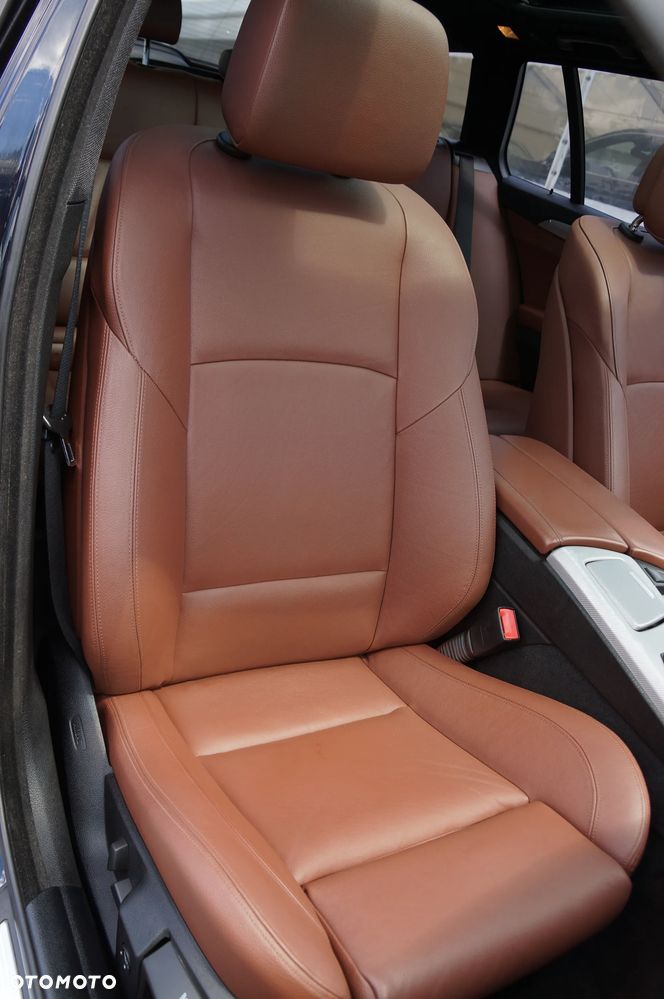 BMW Seria 5 520d - 33