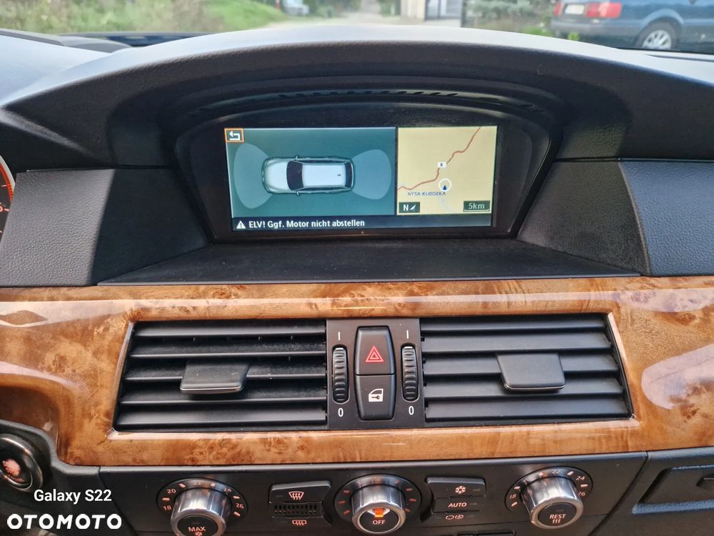 BMW Seria 5 525d - 22