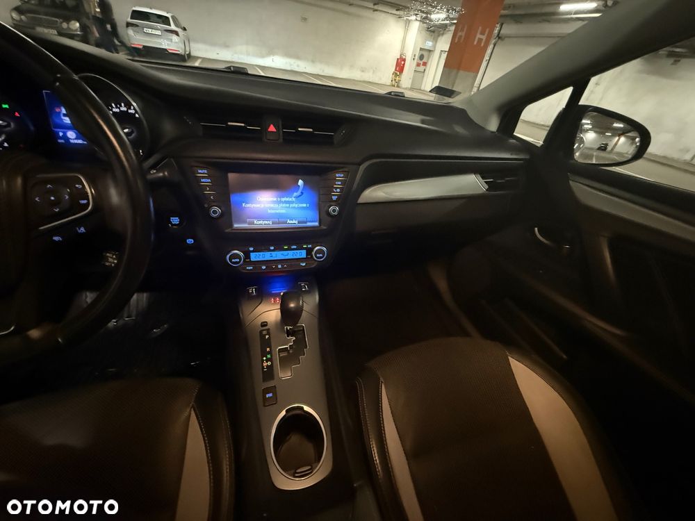 Toyota Avensis 2.0 Premium MS - 8