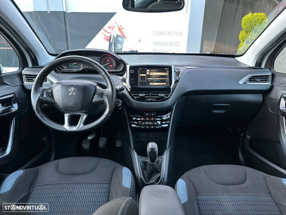 Peugeot 208 e-HDi 92 Stop&Start Style - 12