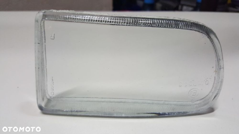 SZKŁO LAMPY P/MGIELNEJ BMW 5 (E39 lewa strona ), 01.96-06.2004, 201629-6,63178360575, 63178377941, 8360575 - 2