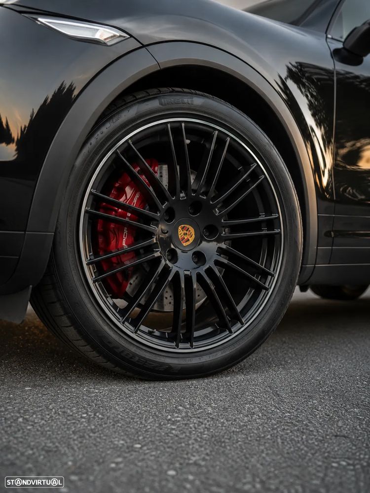 Porsche Cayenne Turbo Tiptronic S - 4