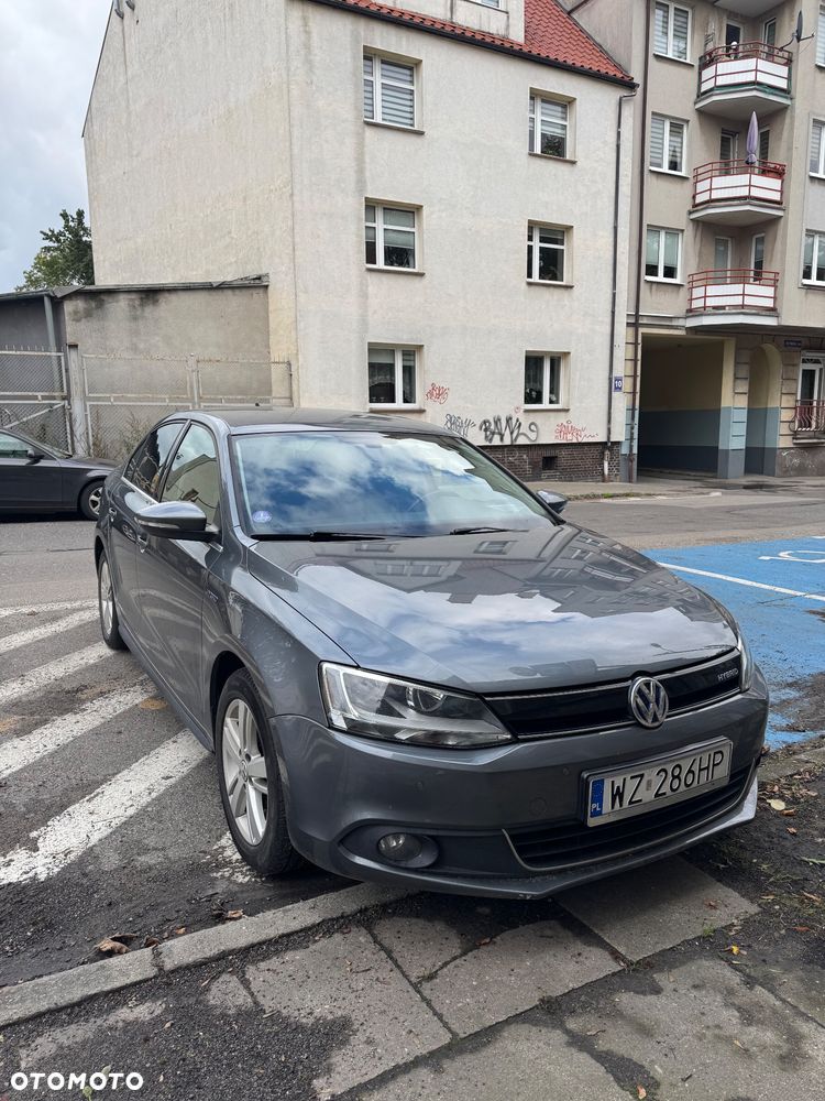 Volkswagen Jetta - 1