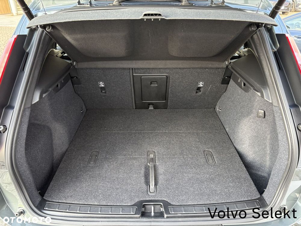 Volvo XC 40 - 23