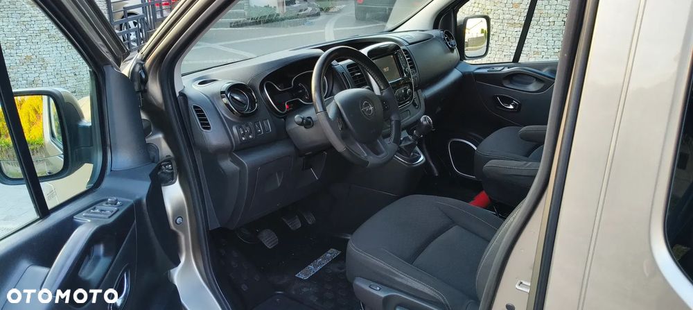 Opel Vivaro L2H1 2,9t Elegance Premium - 6