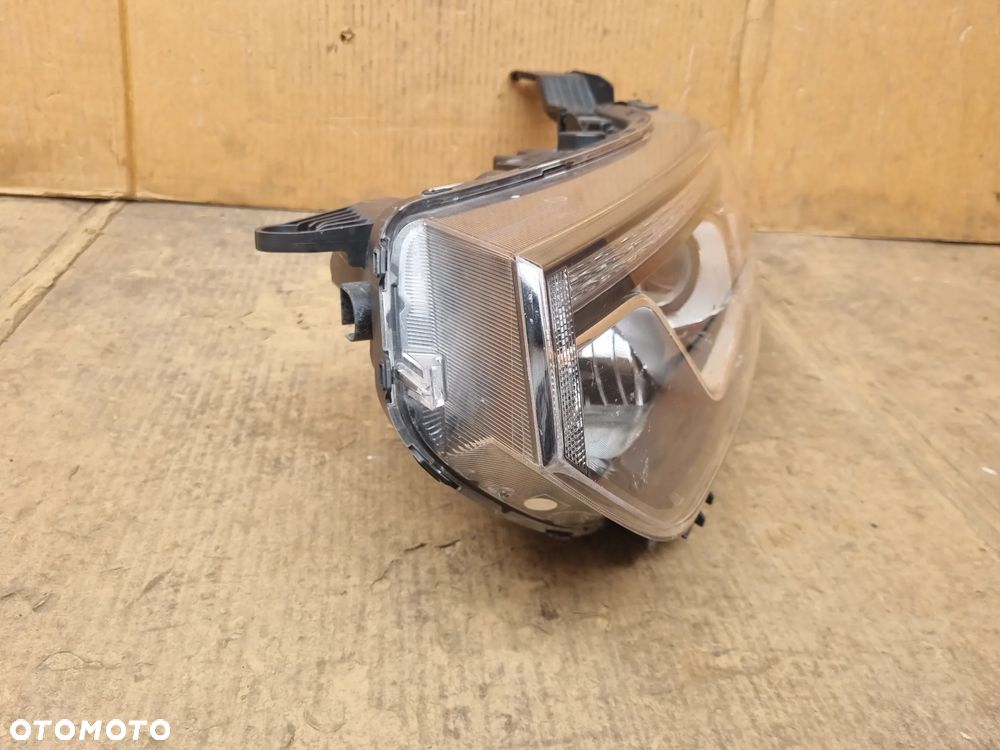 SSANGYONG TIVOLI LIFT LAMPA PRZEDNIA LEWA - 3