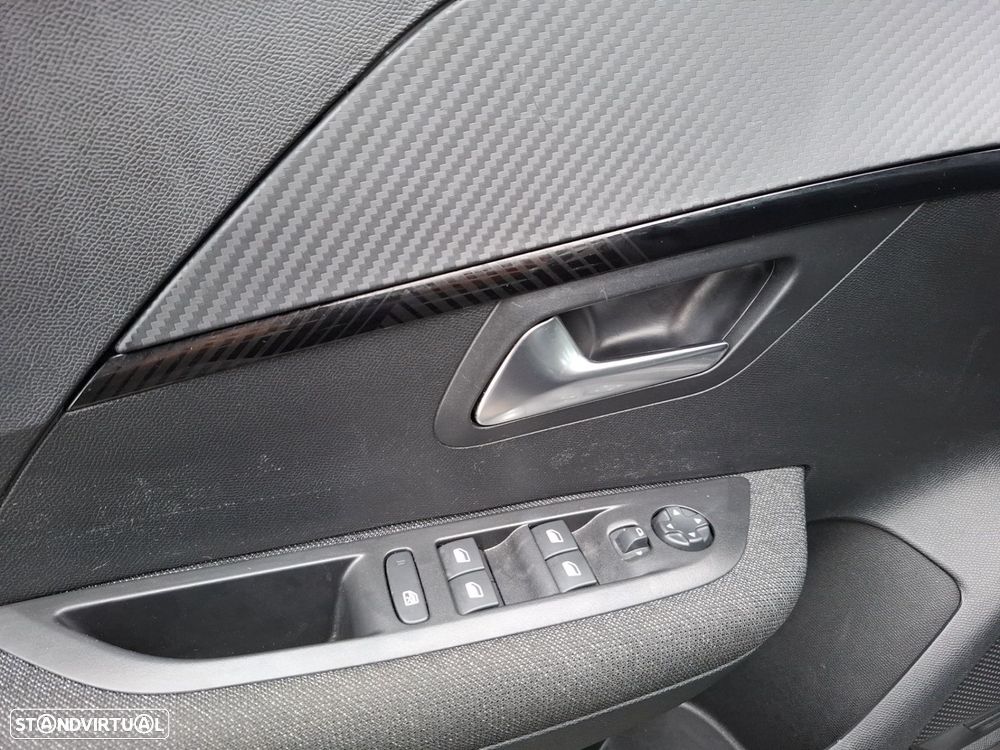 Peugeot 208 1.2 PureTech Active - 21