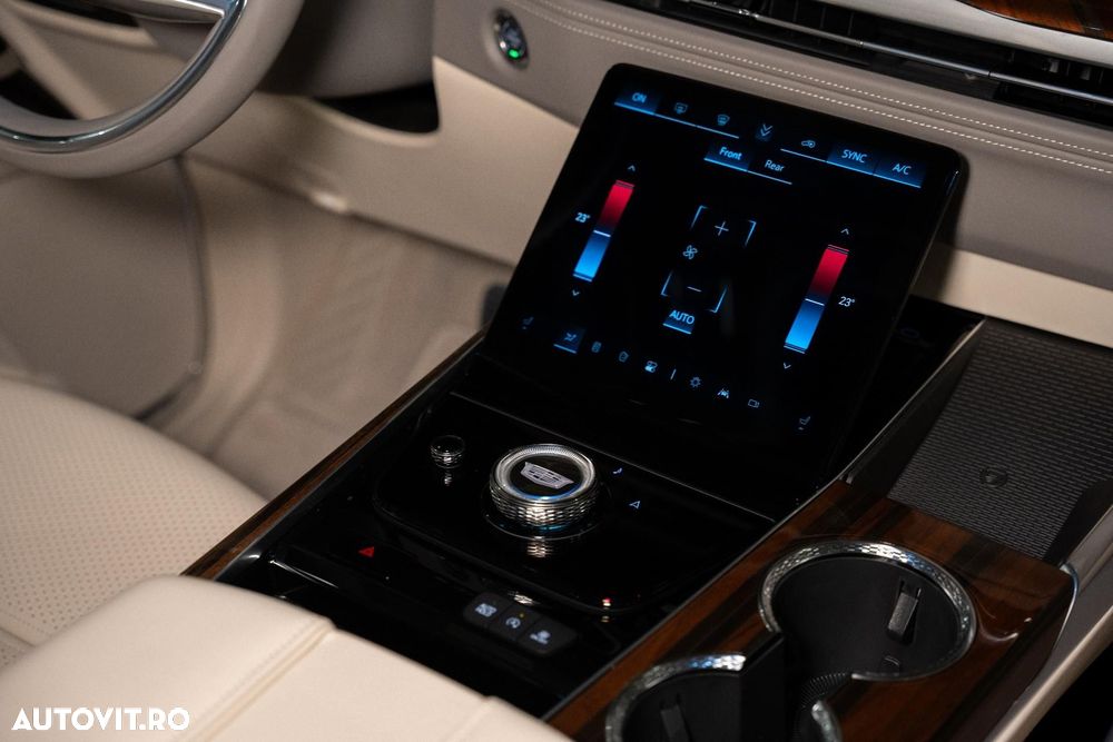 Cadillac Escalade - 38