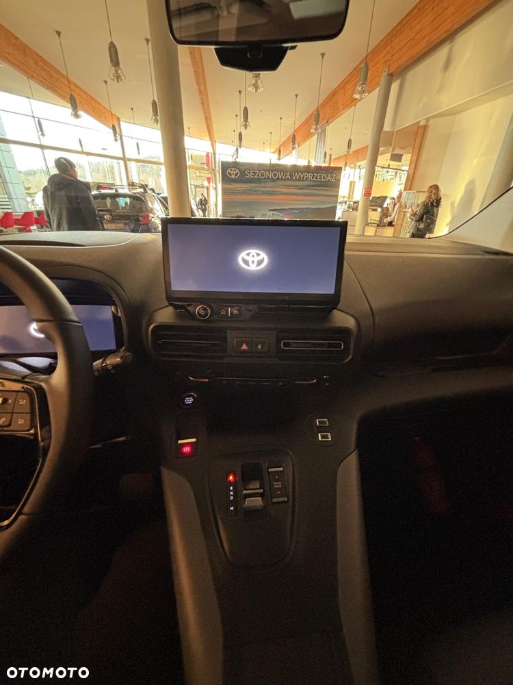 Toyota Proace City Verso 1.5 D-4D Family - 11