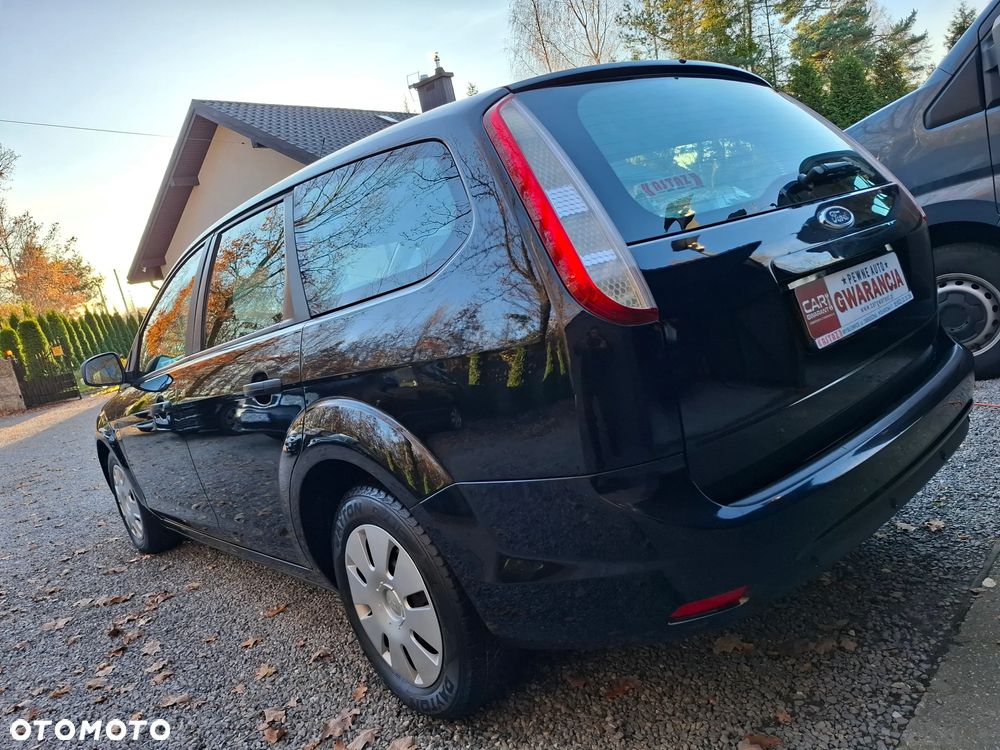 Ford Focus 1.6 Ambiente - 10