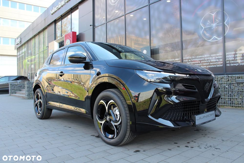Alfa Romeo Junior 1.2 mHEV Sprint Q4 eDCT - 5