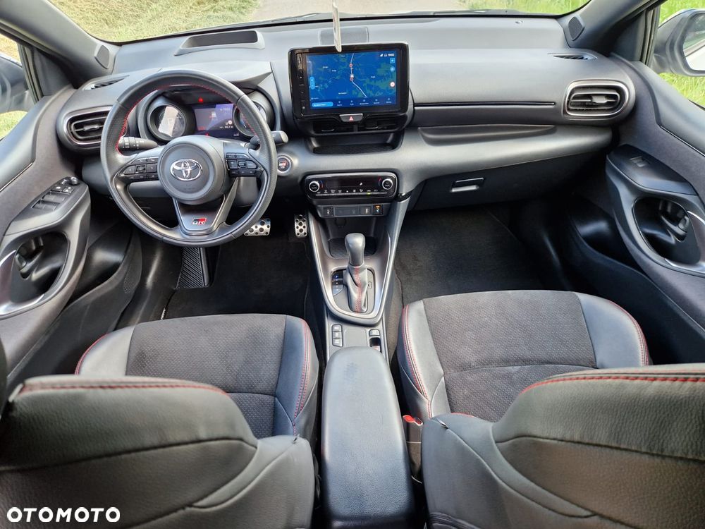 Toyota Yaris - 16