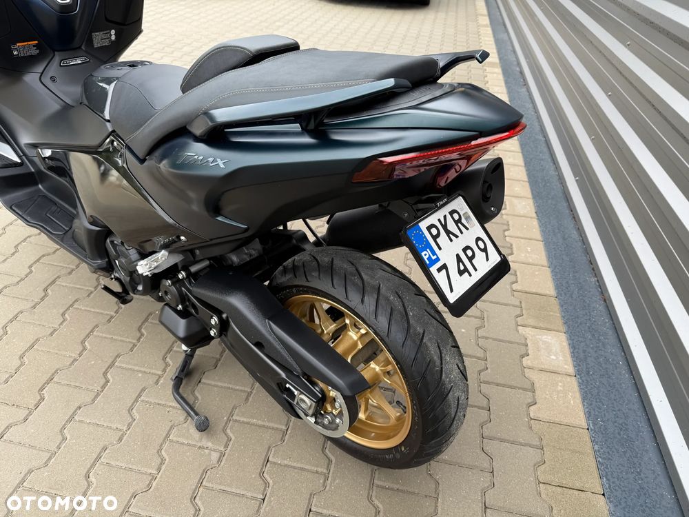 Yamaha Tmax - 20