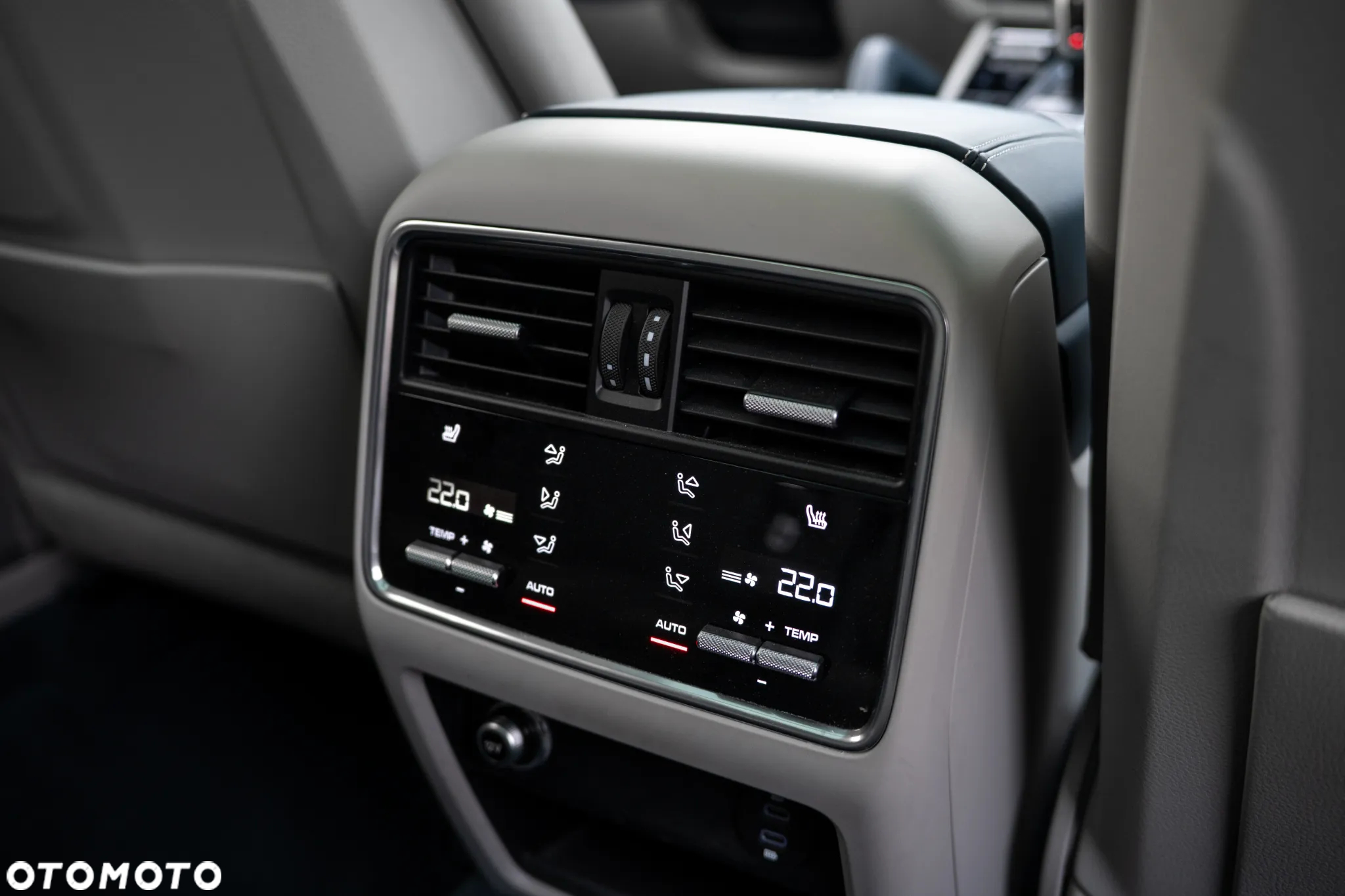 Porsche Cayenne Turbo S E-Hybrid - 24