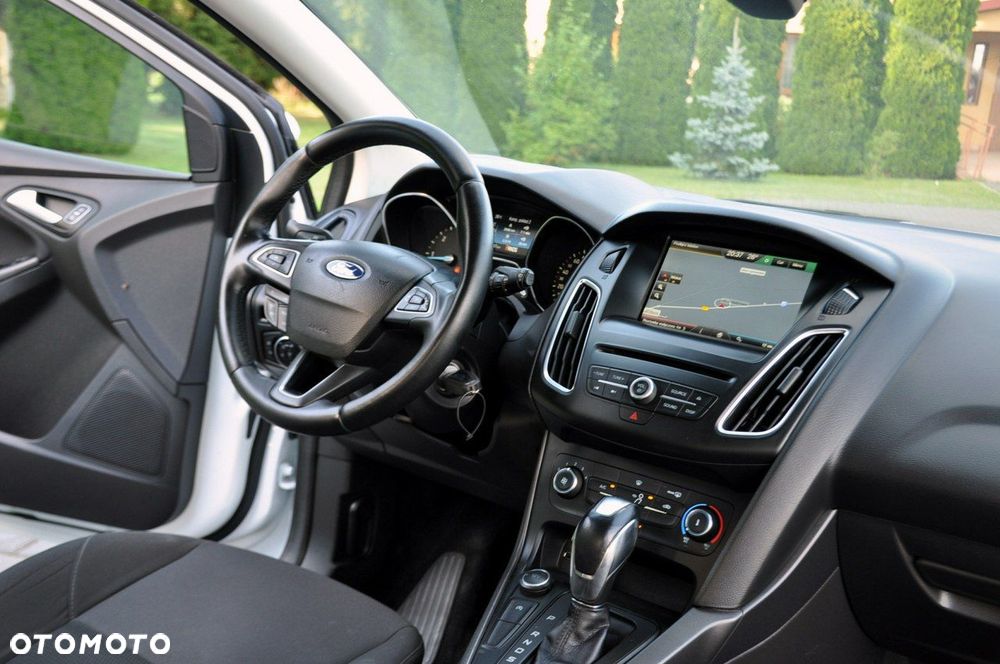 Ford Focus - 25