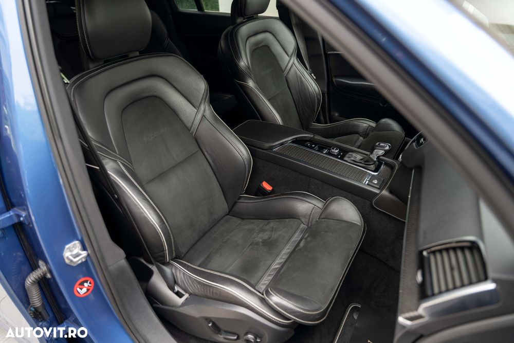 Volvo XC 90 D5 AWD Geartronic RDesign - 18