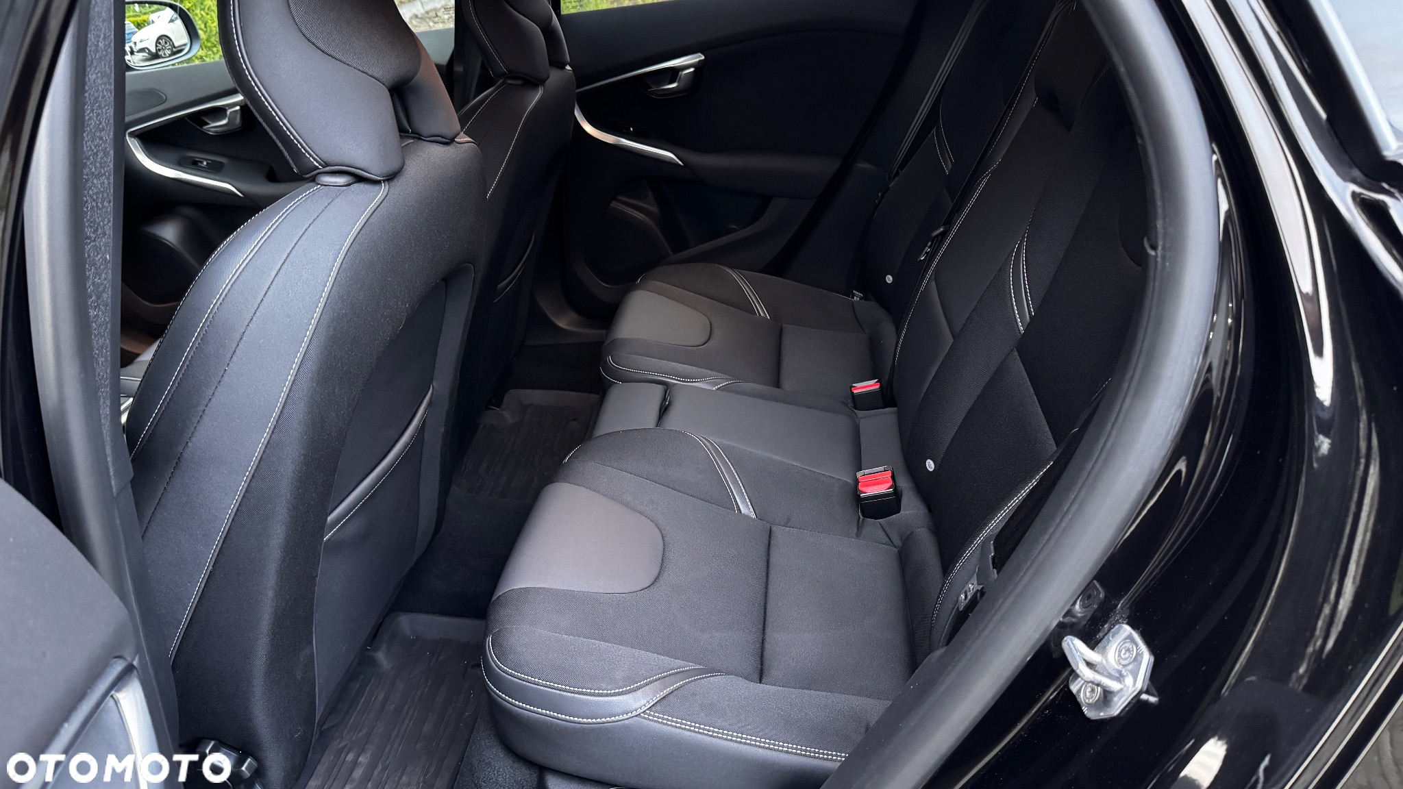 Volvo V40 D4 Geartronic Summum - 10