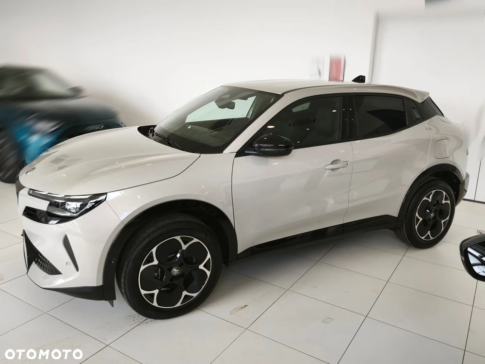 Alfa Romeo Junior 1.2 mHEV Sprint eDCT - 3