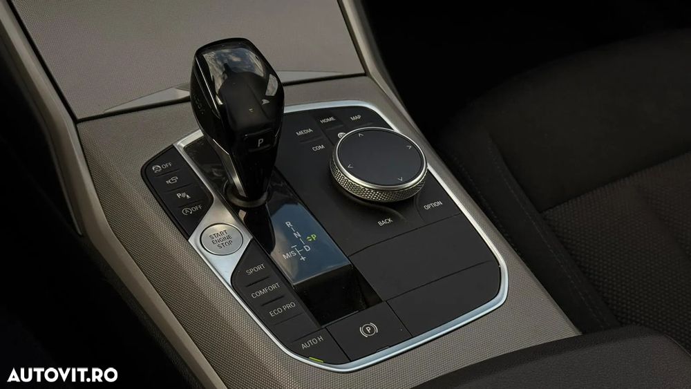 BMW Seria 3 320i Aut. Sport Line - 22