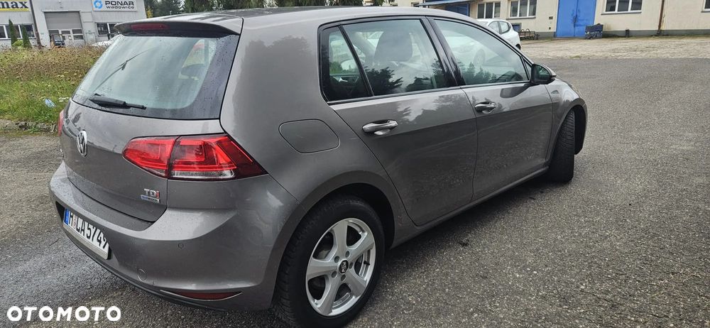 Volkswagen Golf 1.6 TDI DPF BlueMotion Technology Comfortline - 4