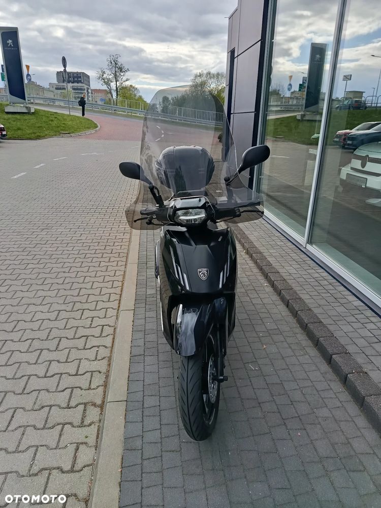 Peugeot Tweet - 8