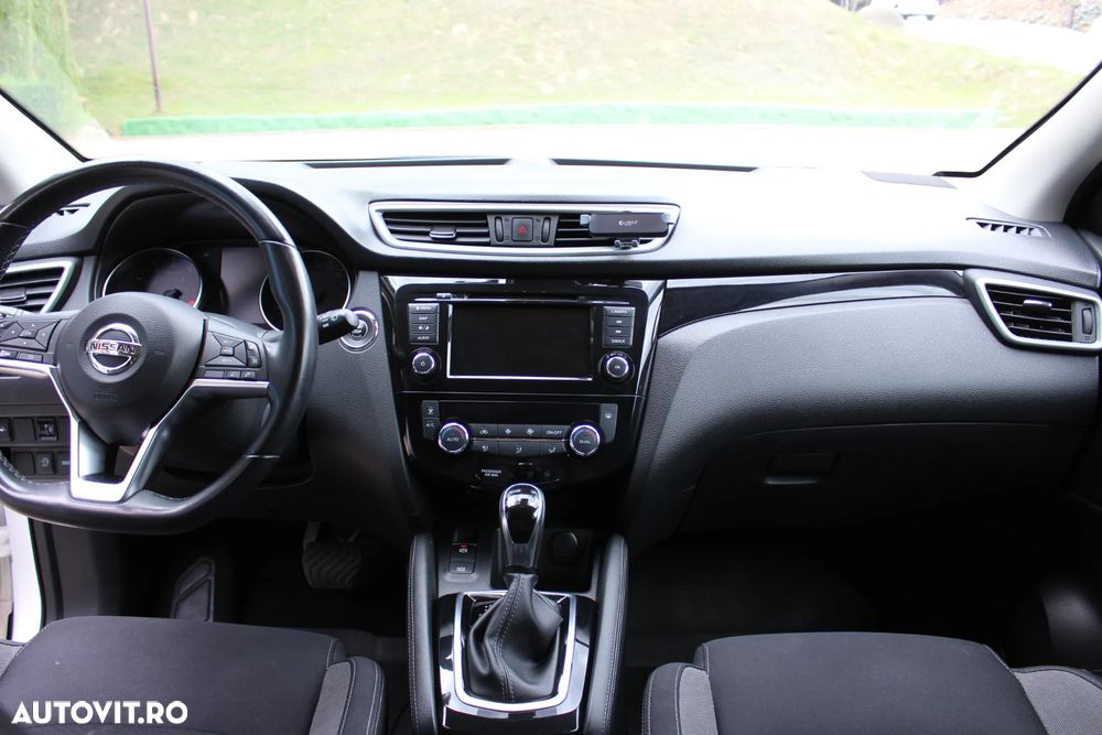 Nissan Qashqai 1.3 l MHEV X-Tronic N-Connecta - 11