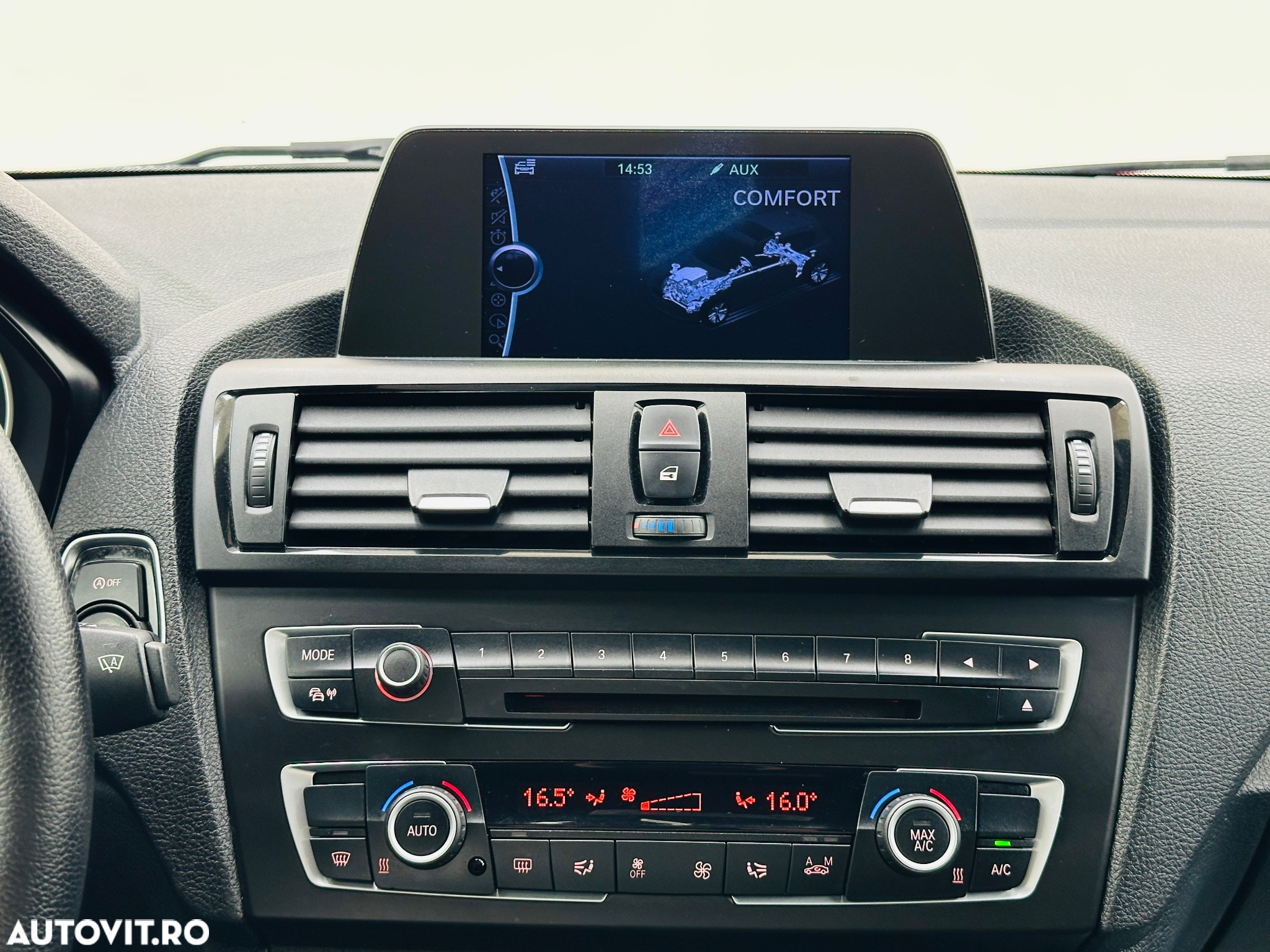 BMW Seria 1 114i Sport Line - 30