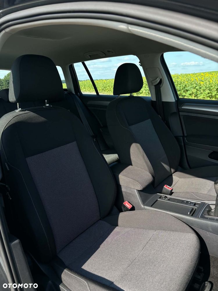 Volkswagen Golf 1.2 TSI BMT Comfortline - 22