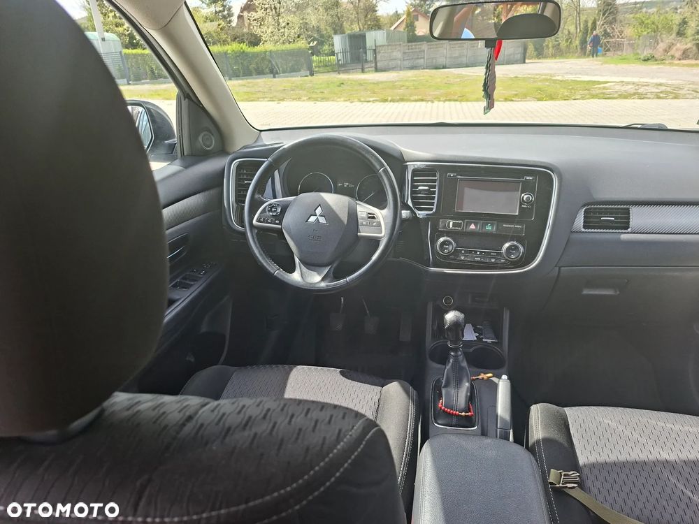 Mitsubishi Outlander 2.2 DID Intense - 12