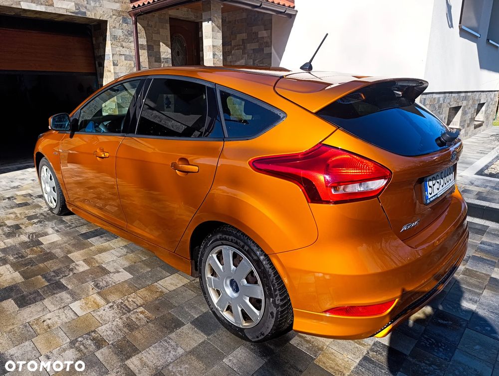 Ford Focus 1.5 EcoBoost ST-Line - 5