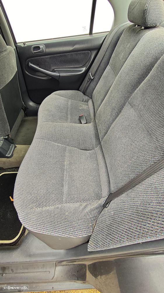 Honda Civic 1.4i S - 7