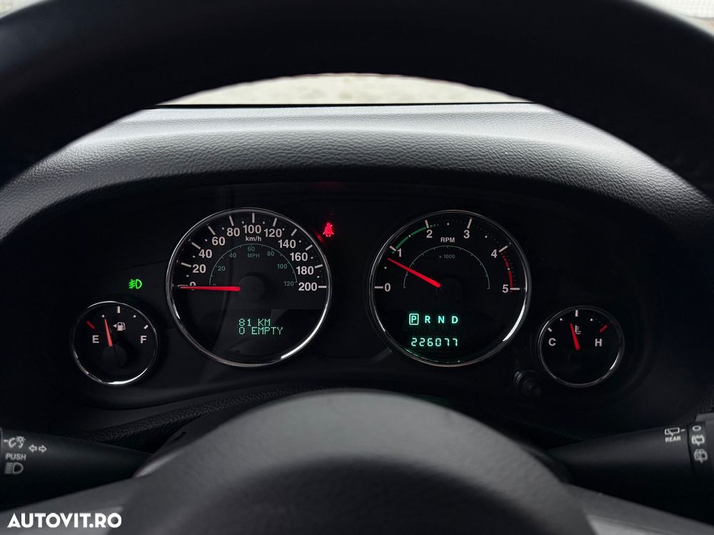 Jeep Wrangler Unlimited Hard-Top 2.8 CRD DPF Automatik Sahara - 33