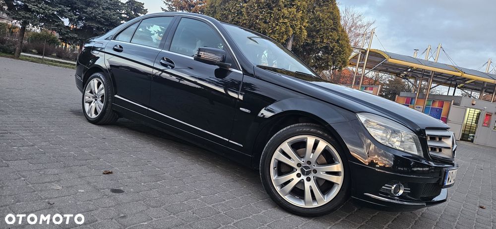 Mercedes-Benz Klasa C 180 BlueEFFICIENCY Avantgarde - 11